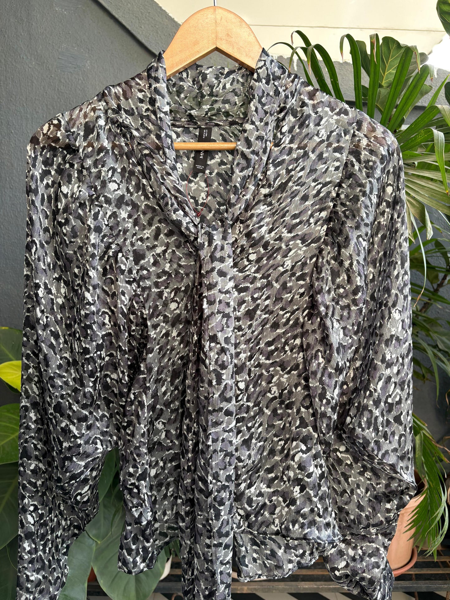 Grey Leopard Print top