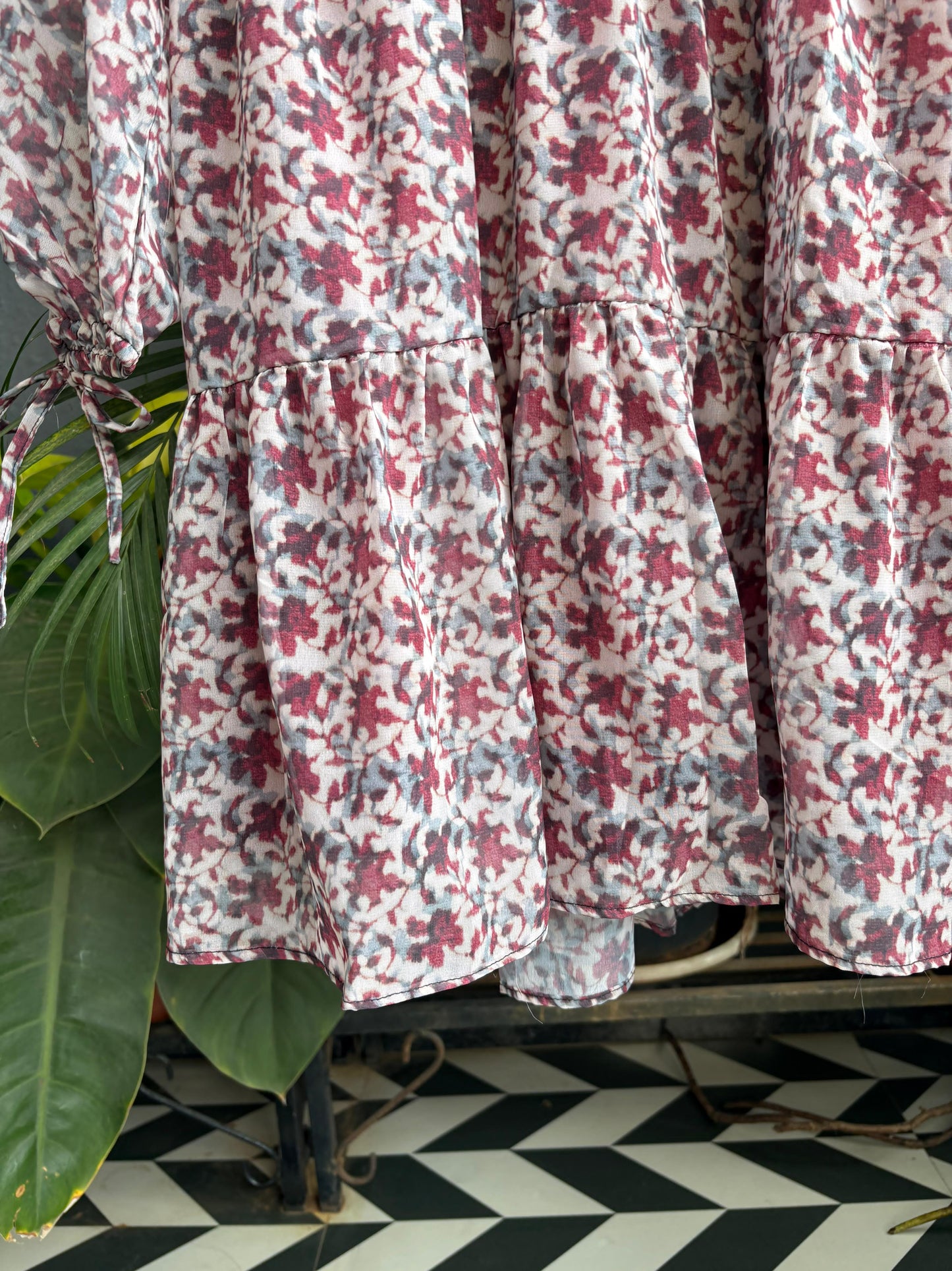 Puff sleeves Maroon dress