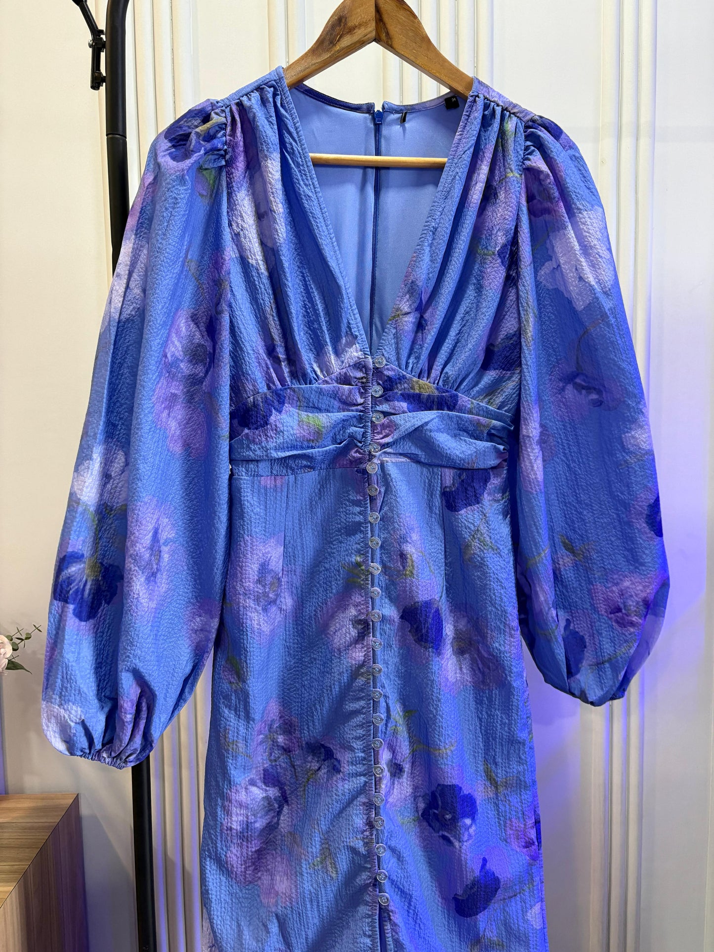 Balloon sleeve dress