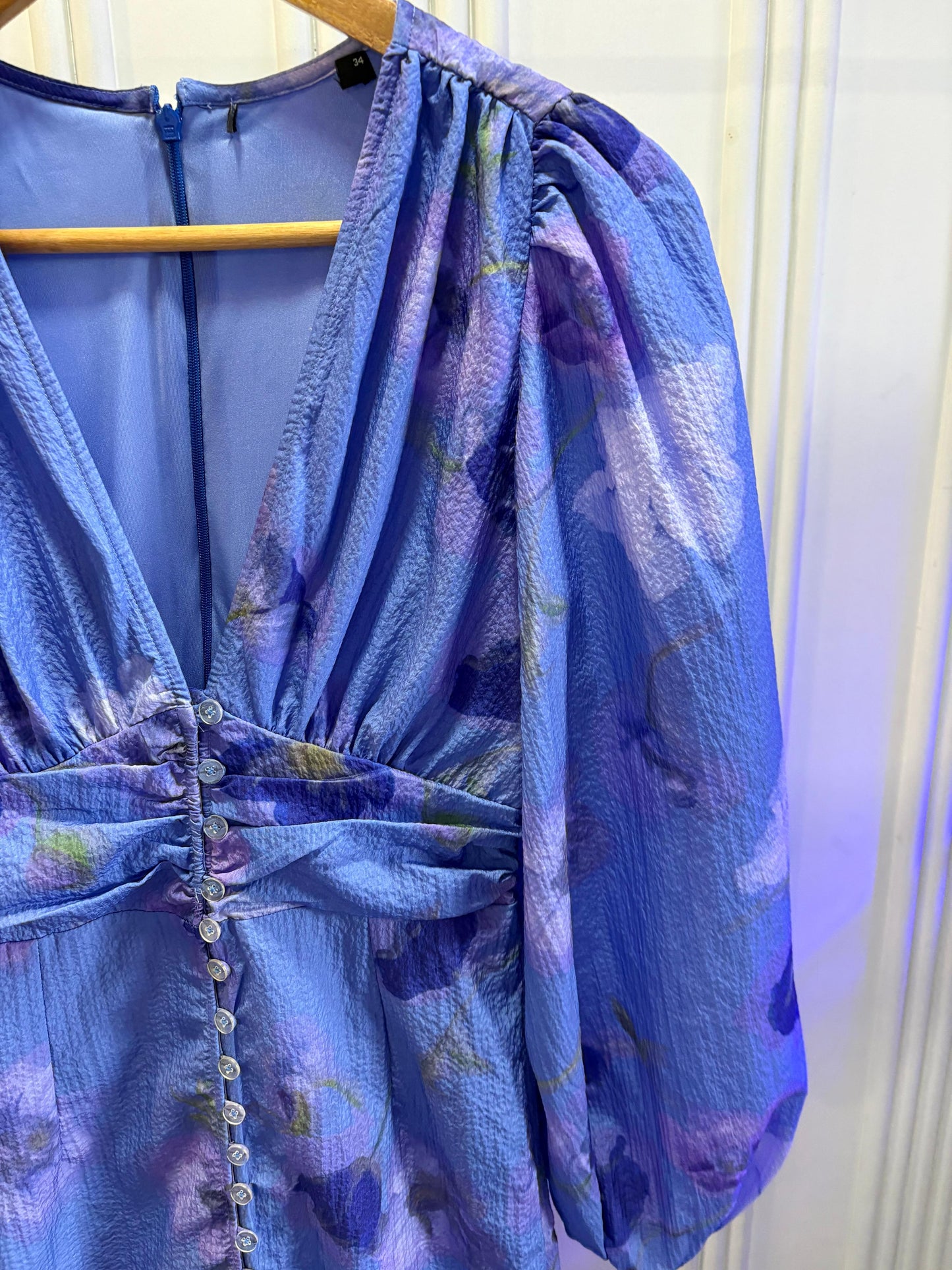 Balloon sleeve dress